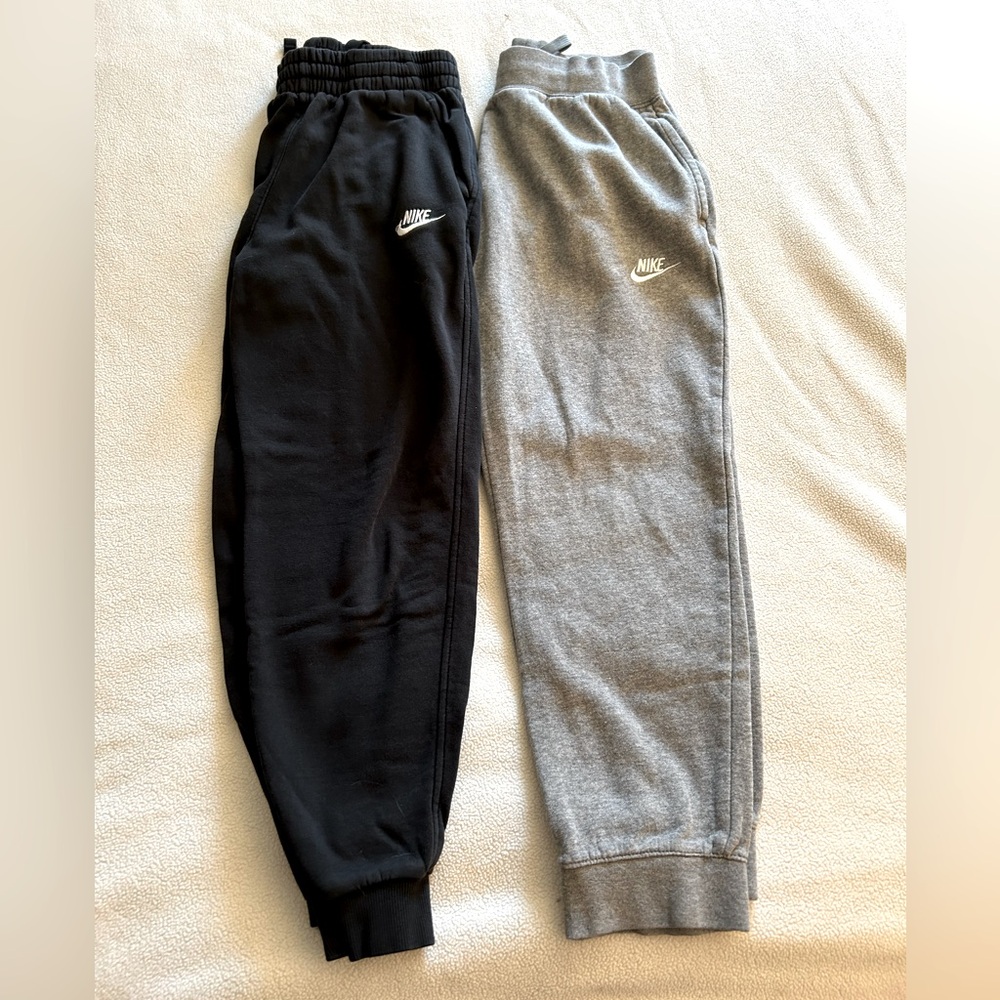 2 pairs of youth Nike sweatpants